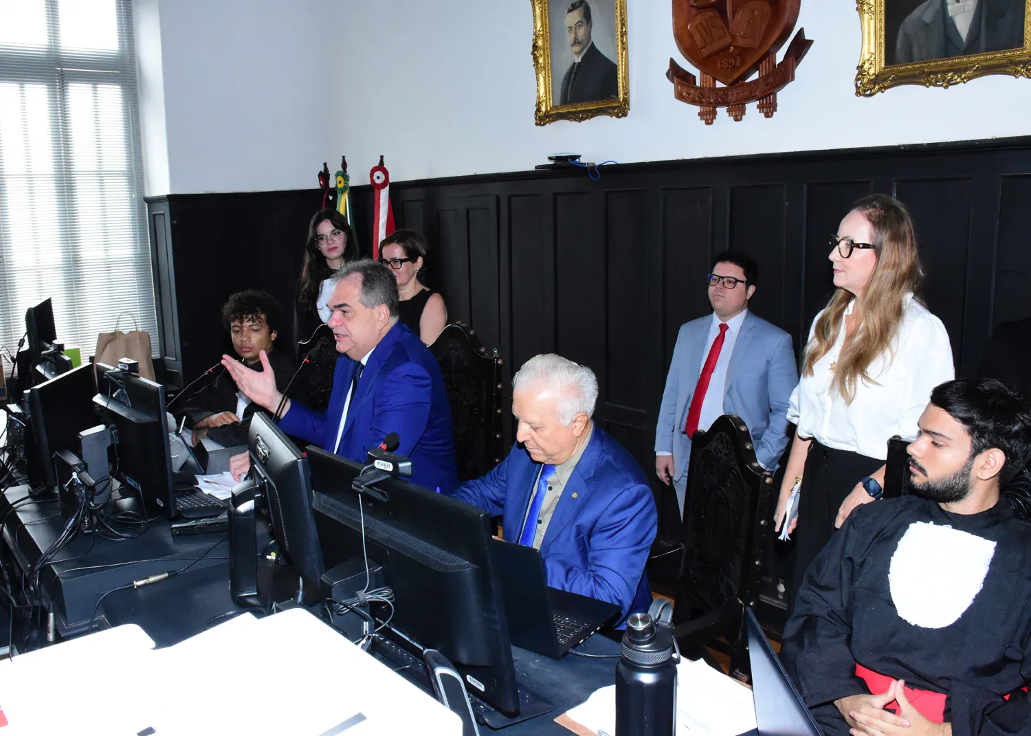 Registro da equipe na simulação de Romeu e Julieta — fotografia 5